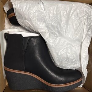 Dr. Scholl's Black Wedge Boots